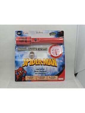 2011 Marvel Spider-Man Handheld Flashlight Projector Toy Set Sealed Set